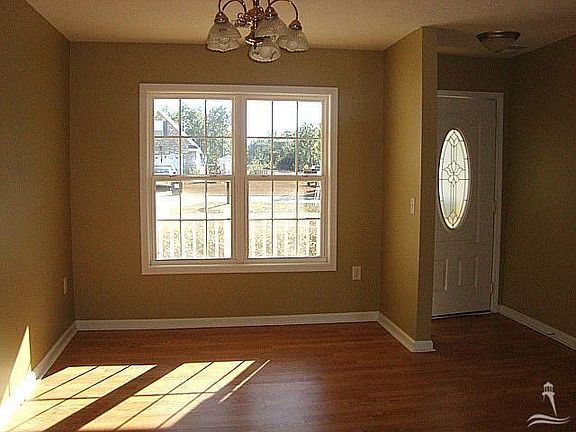 4th image of 2914 Bay Village St