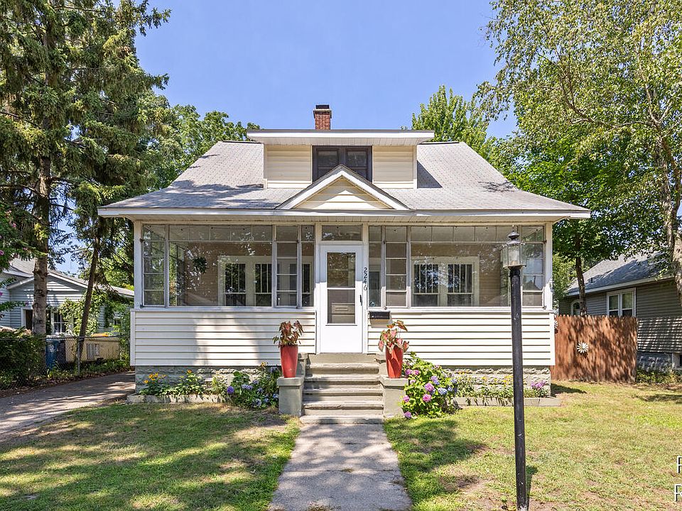 1st image of 2246 Harding Ave