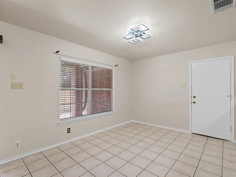 201 Covala Dr — Photo 11