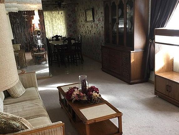 3rd image of 5611 Briarcliff Dr