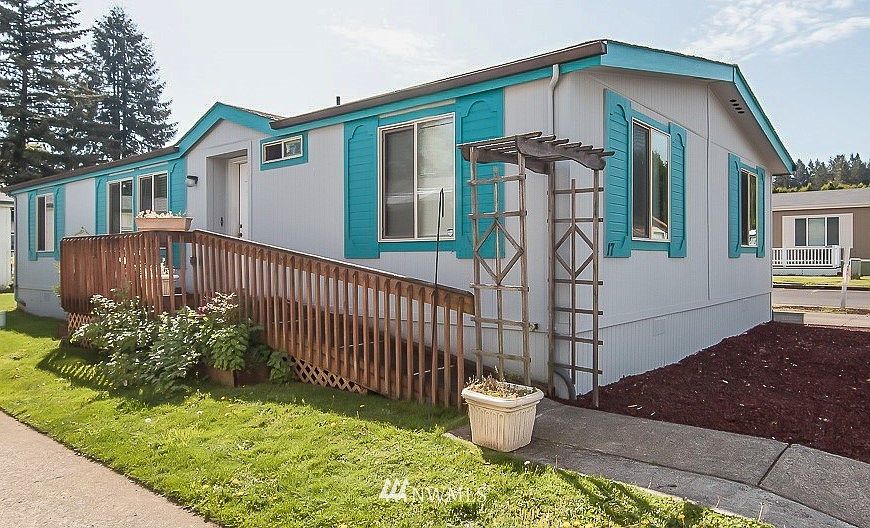 1st image of 13401 NE 28th Street #17