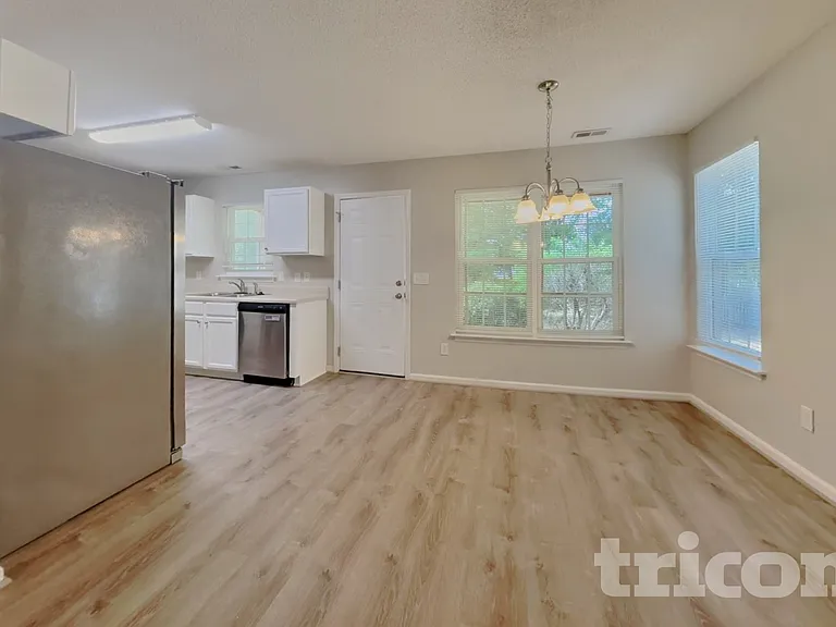 4828 Lighthouse Ct — Photo 4