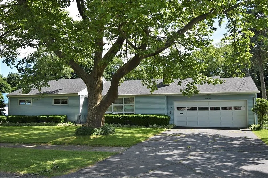29 Chestnut St photo 1