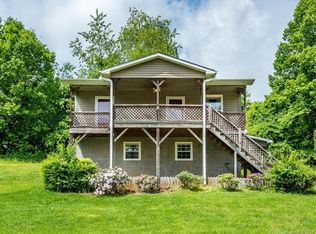 30 Faithful Ln, Leicester, NC 28748