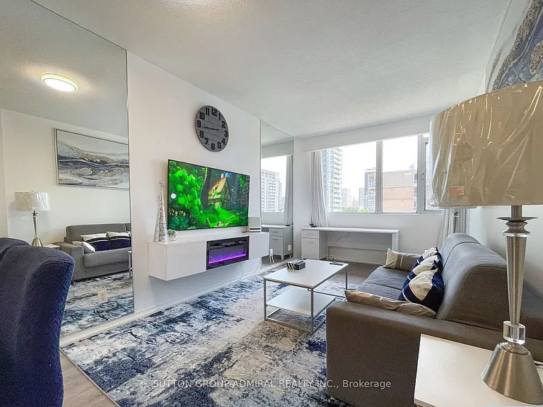555 Yonge St #510 — Photo 30