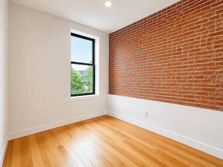 481 Evergreen Ave #2I — Photo 3
