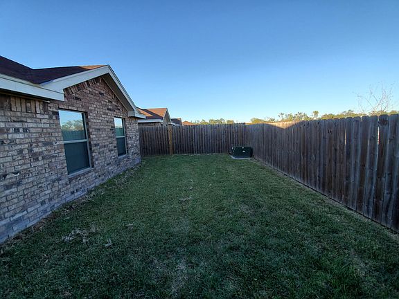 3rd image of 3311 Aurora Ln APT D