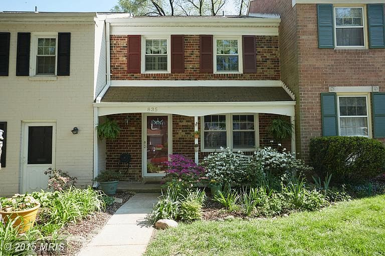 1st image of 835 Azalea Dr #28