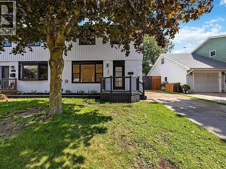 340 Trudeau Dr #LOWER — Photo 2