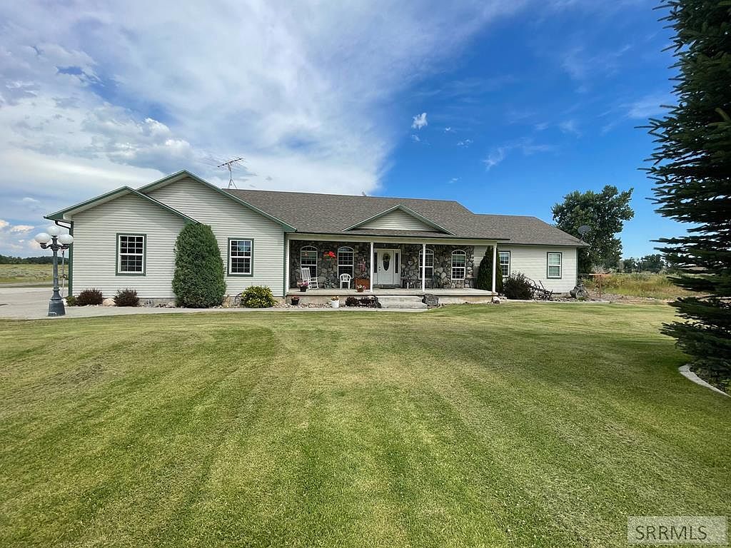 424 Cottonwood Dr, Saint Anthony, ID 83445 Zillow