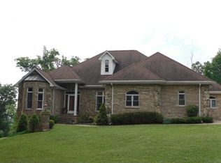 25 Meadow Crk, Barboursville, WV 25504