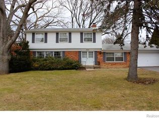 6621 Cathedral Dr, Bloomfield Hills, MI