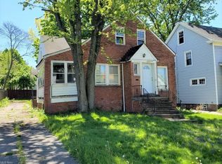 3230 E Overlook Rd, Cleveland Heights, OH 44118