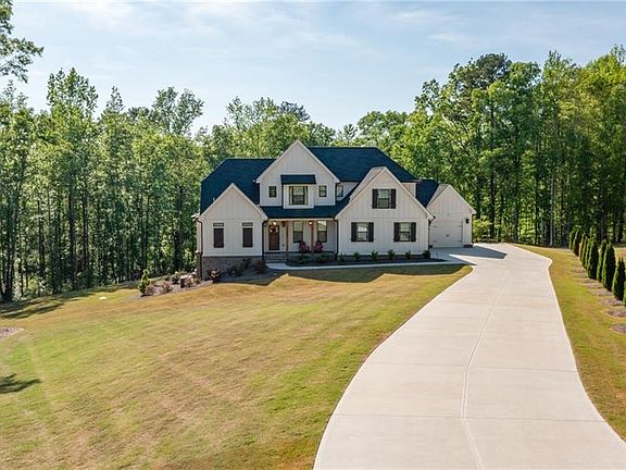 3rd image of 1738 Lullwater Rd