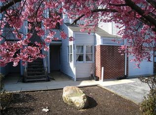 2804 Creekside Dr, Newark, DE 19711