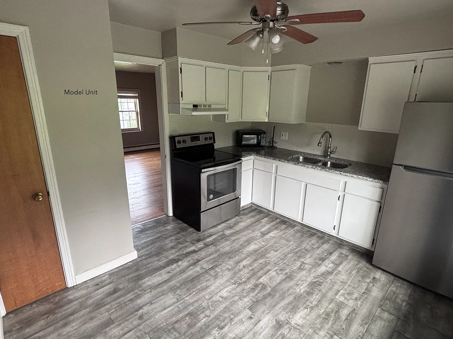 2 bed, 900 sqft, $1,750 — Photo 3