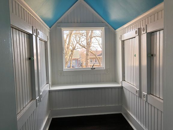 5th image of 29 New York Ave Floor 3