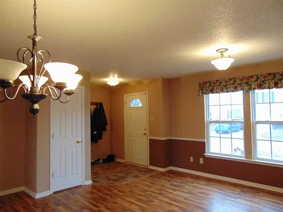 3rd image of 2601 Narragansett Way