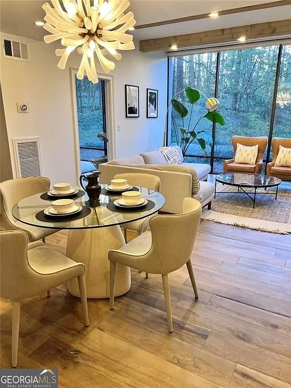 1 bed, 1.0 bath, 1255 sqft, $2,600 — Photo 4