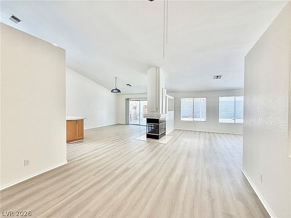 5th image of 2919 Atwater Dr