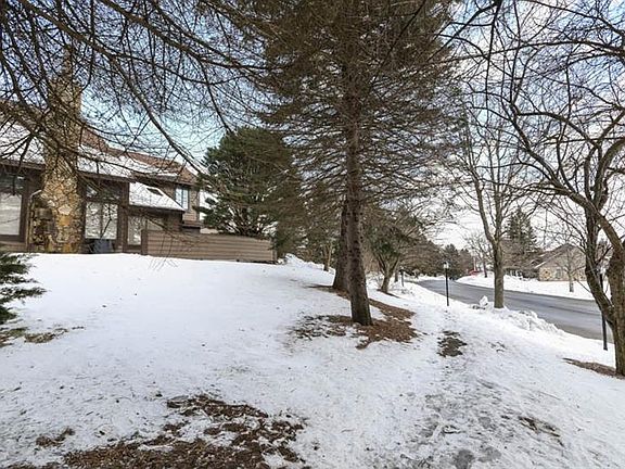 3rd image of B3 Sunridge Dr