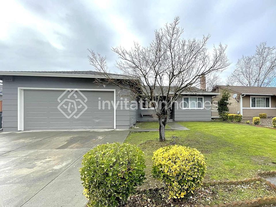 1st image of 340 Pembroke Dr