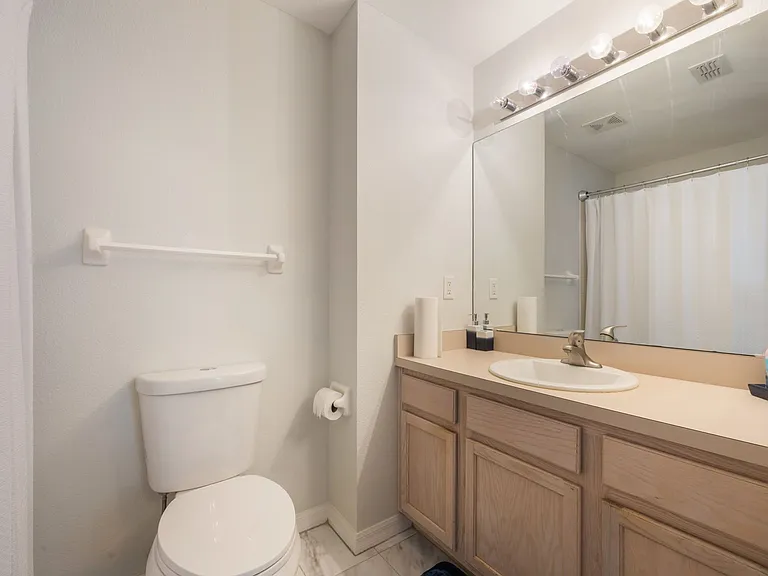 2465 Saint Augustine Blvd — Photo 15