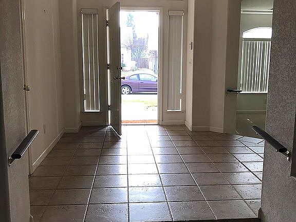 3rd image of 2902 E Granada Ave