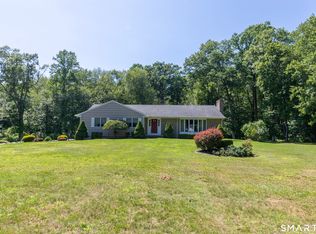 14 Rice Rd, Woodbridge, CT 06525