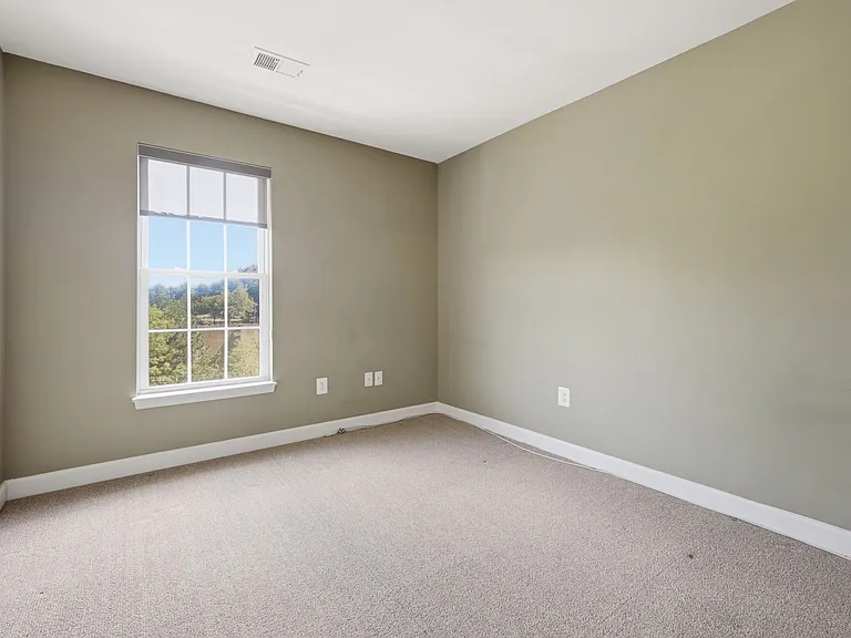 4473 Beacon Grove Cir #B — Photo 31