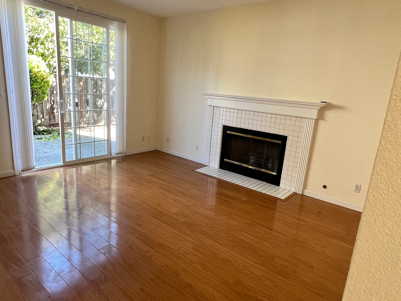 4 bed, 1781 sqft, $4,450 — Photo 3