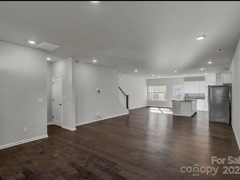 638 Sagecroft Ln #43 — Photo 5