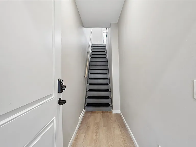 405 School St #2 — Photo 4