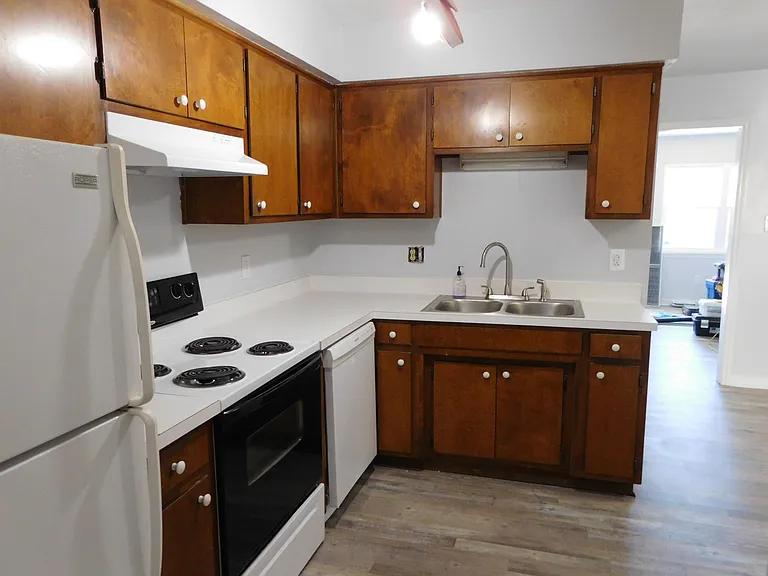 12 Donnell Ave — Photo 7