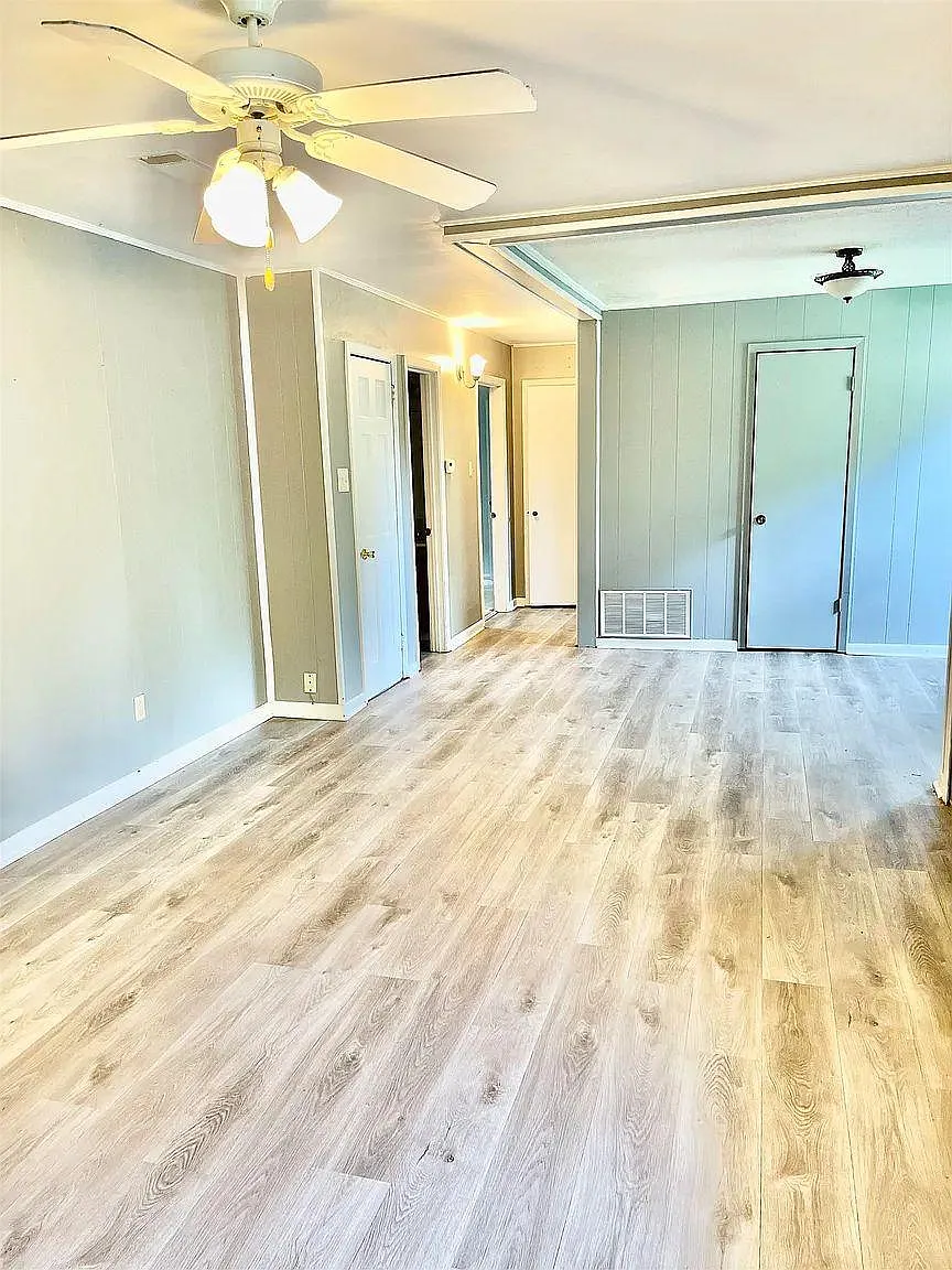 3 bed, 2.5 bath, 1680 sqft, $1,500 — Photo 3