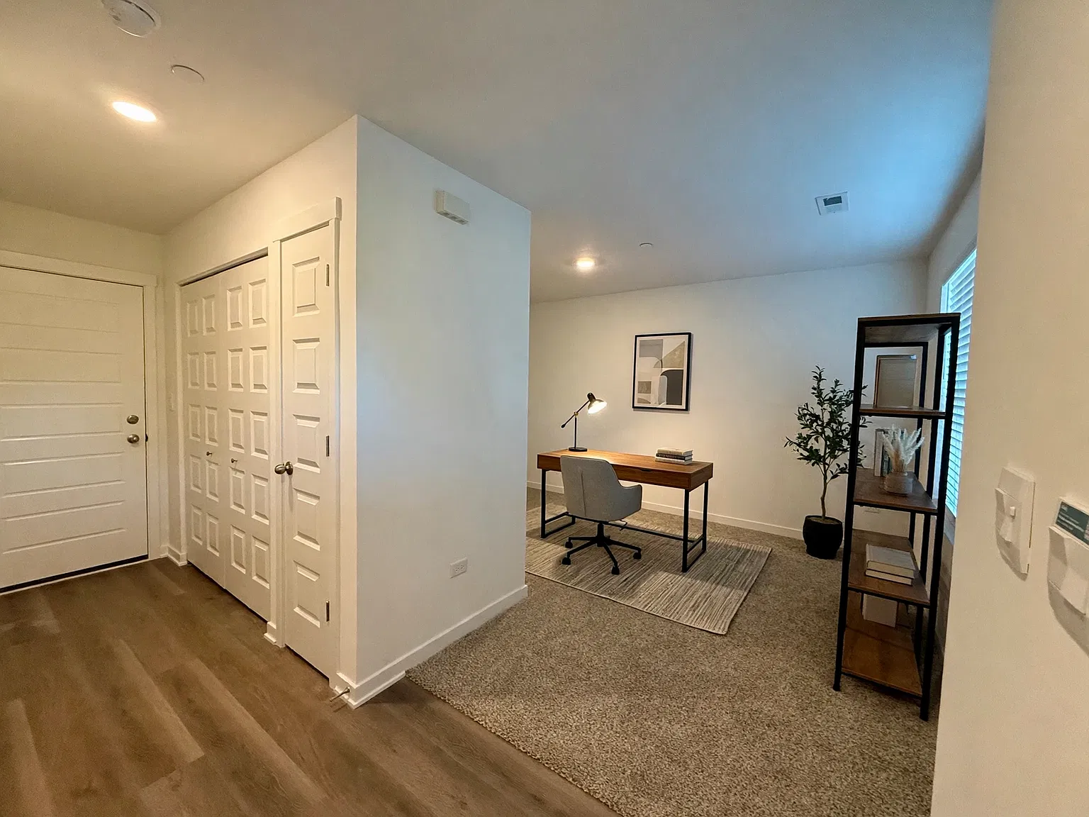 3 bed, 2.5 bath, 1827 sqft, $3,500 — Photo 4