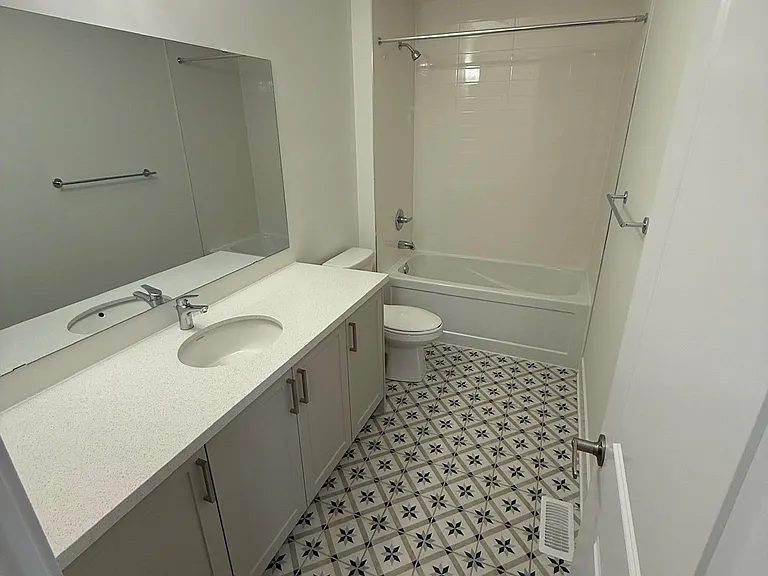 34 Nanhai Ave — Photo 35