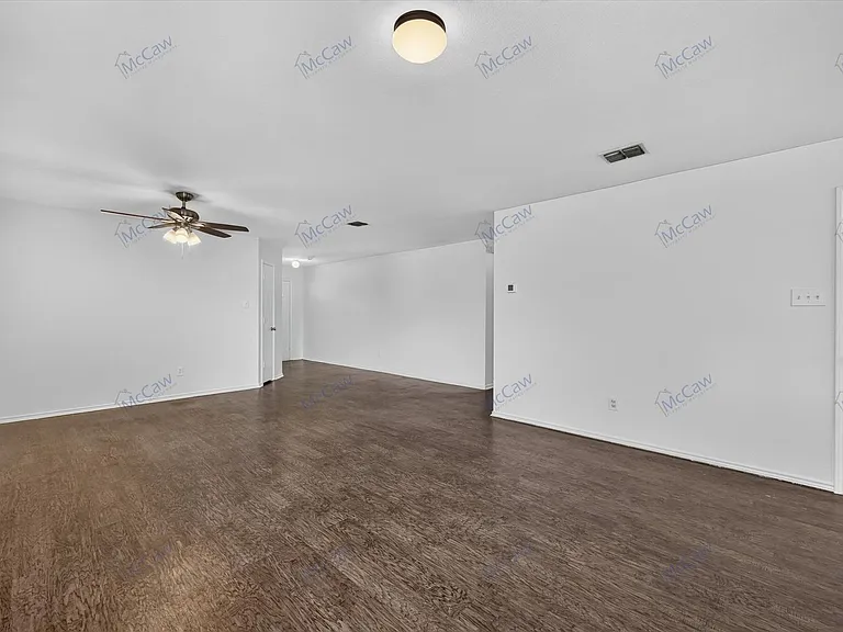 1608 Diamond Lake Trl — Photo 2