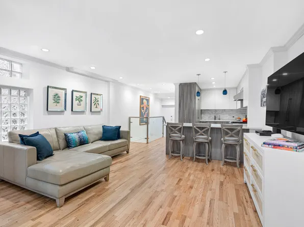 267 West 71st Street image 3 of 17