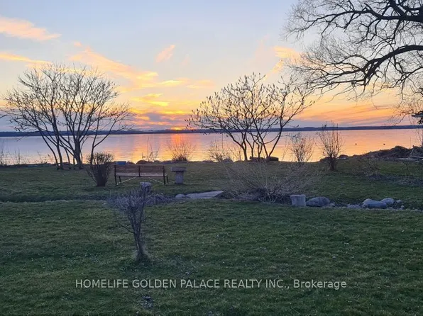 237 Pleasant Blvd, Georgina, ON L4P 2S7