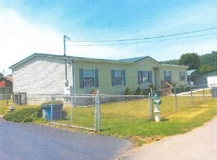 57 Rardin St, Lesage, WV 25537