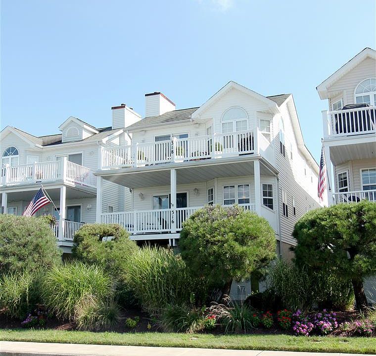 1st image of 316 Roosevelt Blvd #1