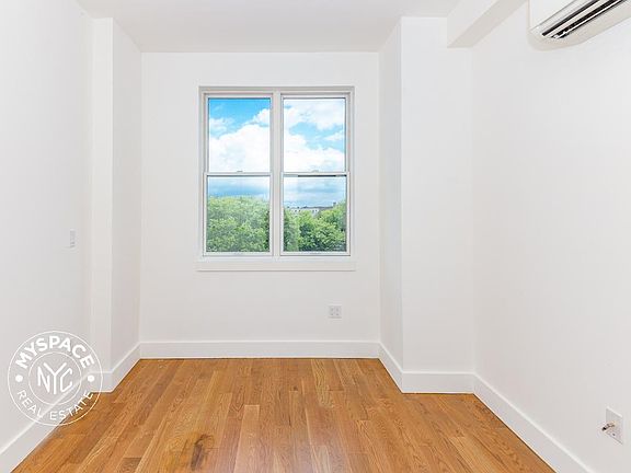 5th image of 581 Ocean Pkwy #1C