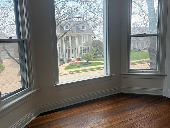 2nd image of 1722 Wisconsin Ave #2