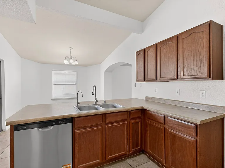 2304 Honey Dew St — Photo 16