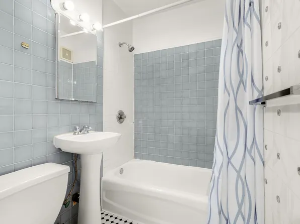 206 East 35th Street image 7 of 7