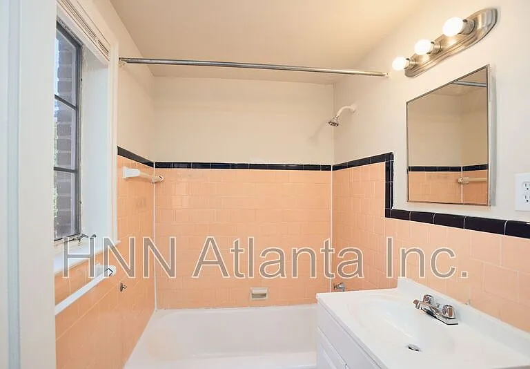 1082 Briarcliff Rd NE #1 — Photo 4