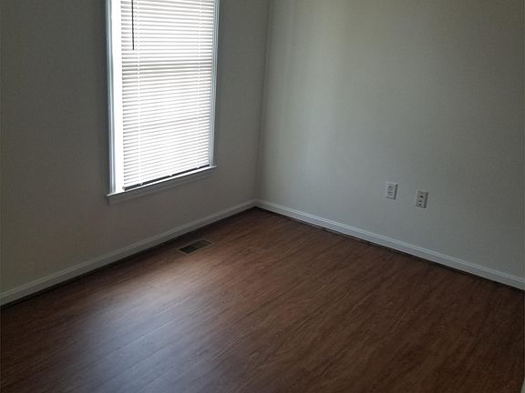 4th image of 1455 Cedar Dr