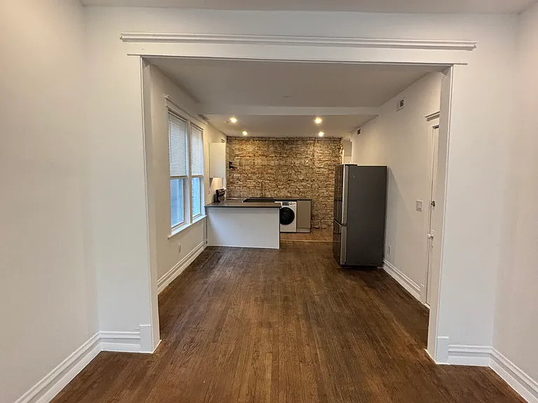 740 N Spaulding Ave #2F — Photo 20