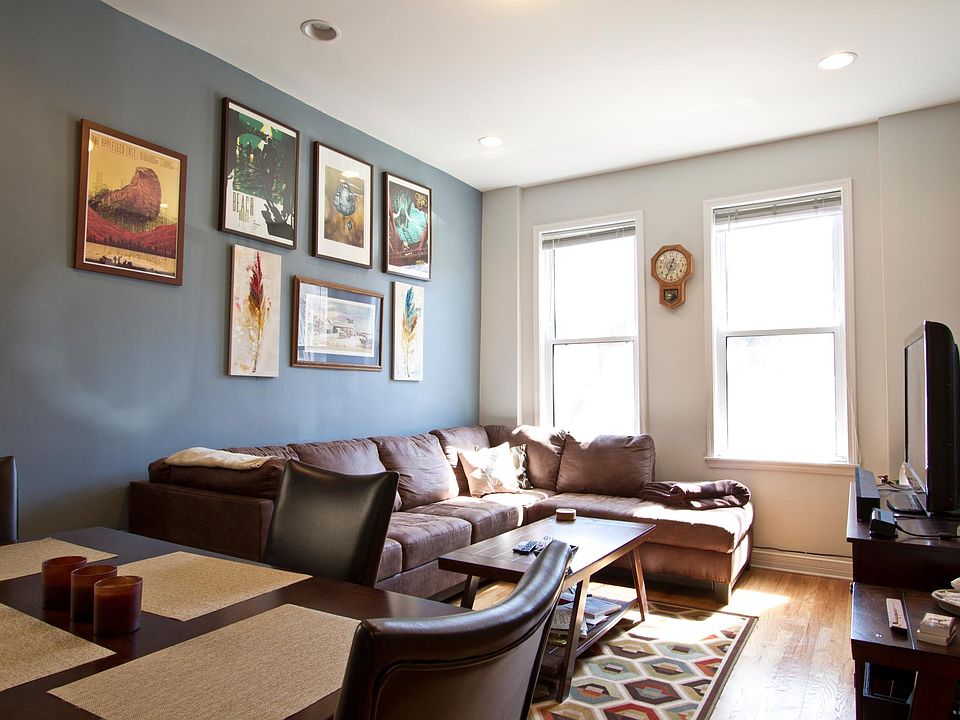 1st image of 2222 W Medill Ave #2